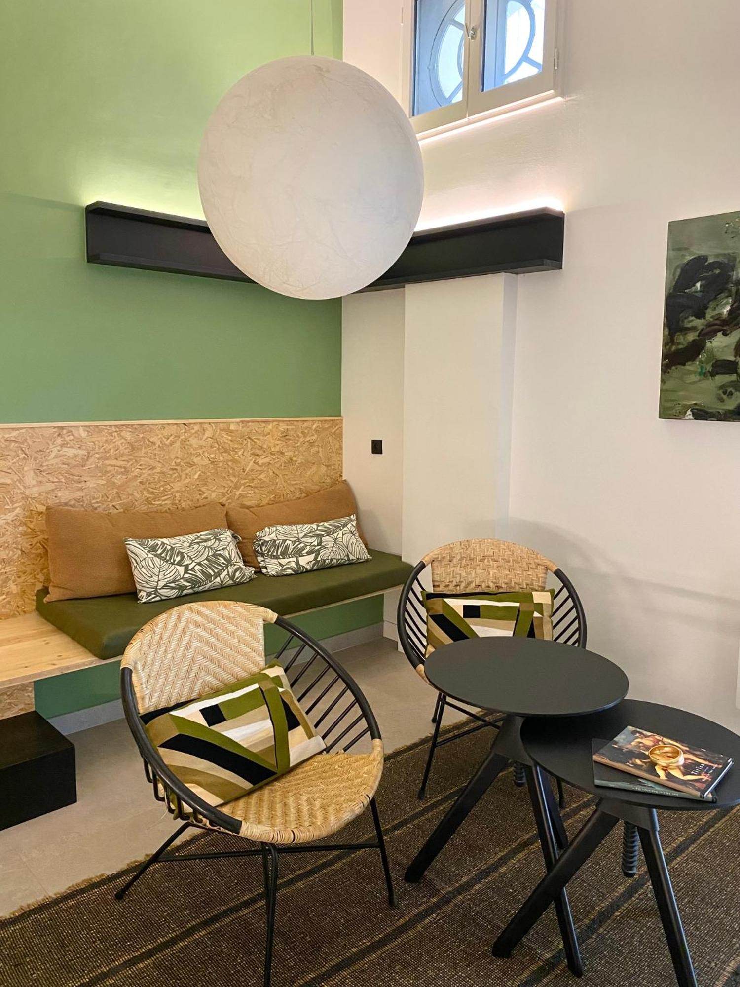 Mihotel Comte Lyon Exterior photo